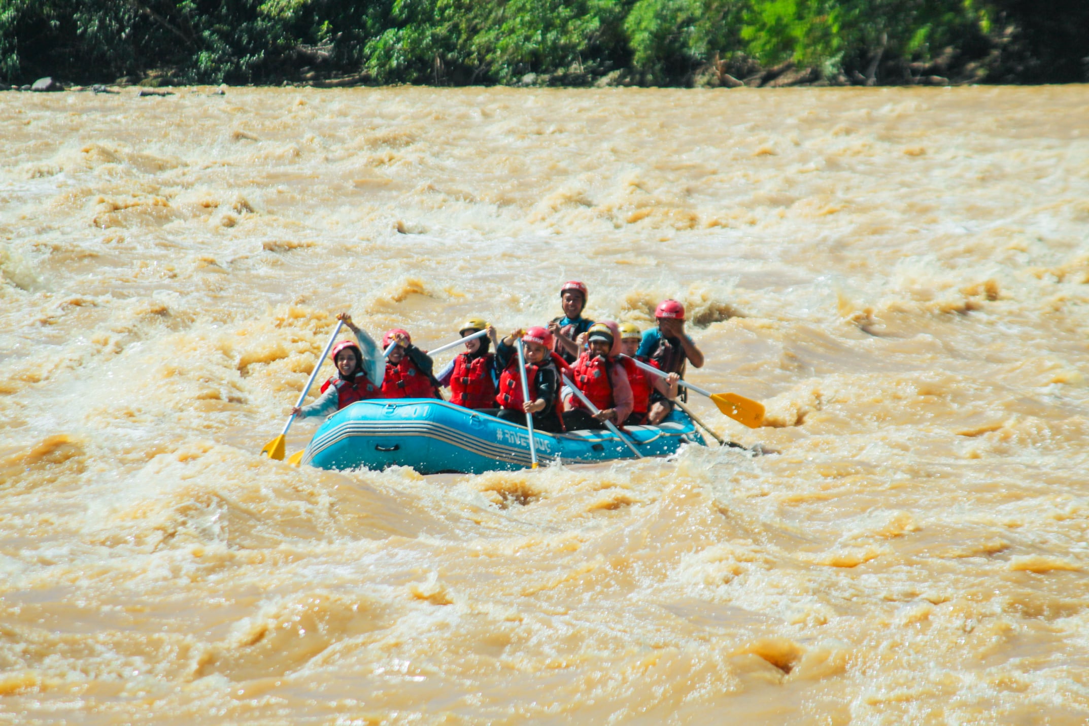 Riverbug rafting team in Sabah rapids